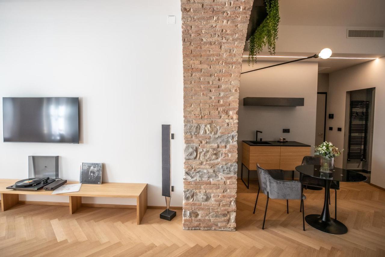 S1 Luxury Suites And Rooms Trieste Esterno foto