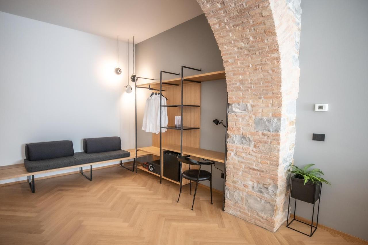 S1 Luxury Suites And Rooms Trieste Esterno foto